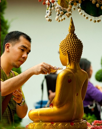 Lễ tắm Phật.jpg